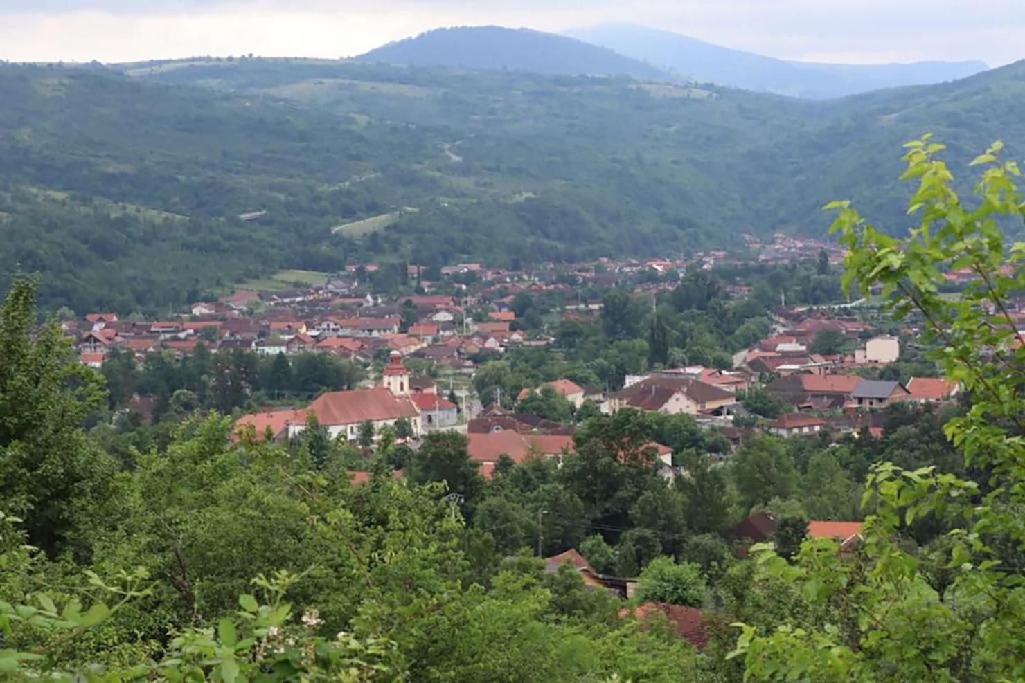 Salas U Bregu In Cheile Carasului Crasova Buitenkant foto